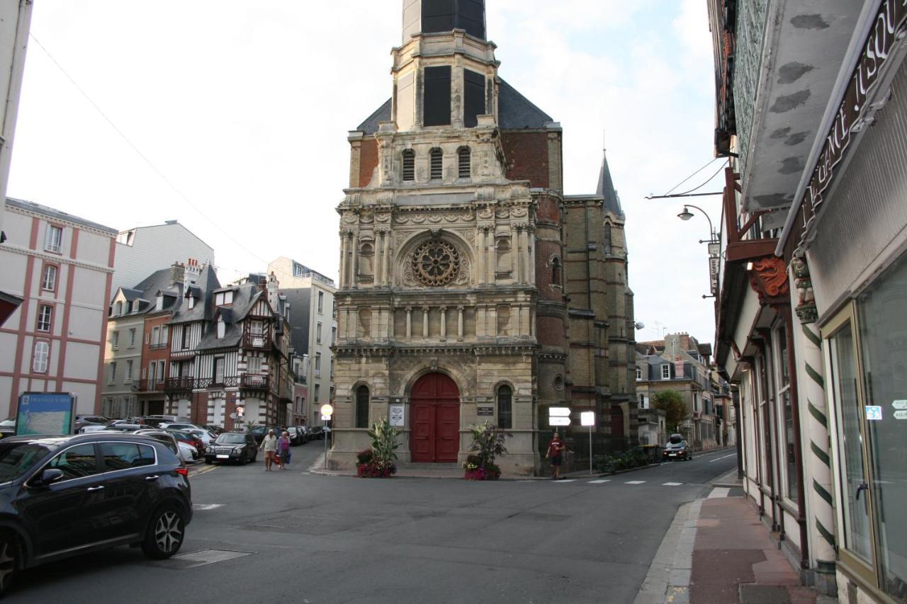 Studio En Plein Coeur De Trouville Buitenkant foto