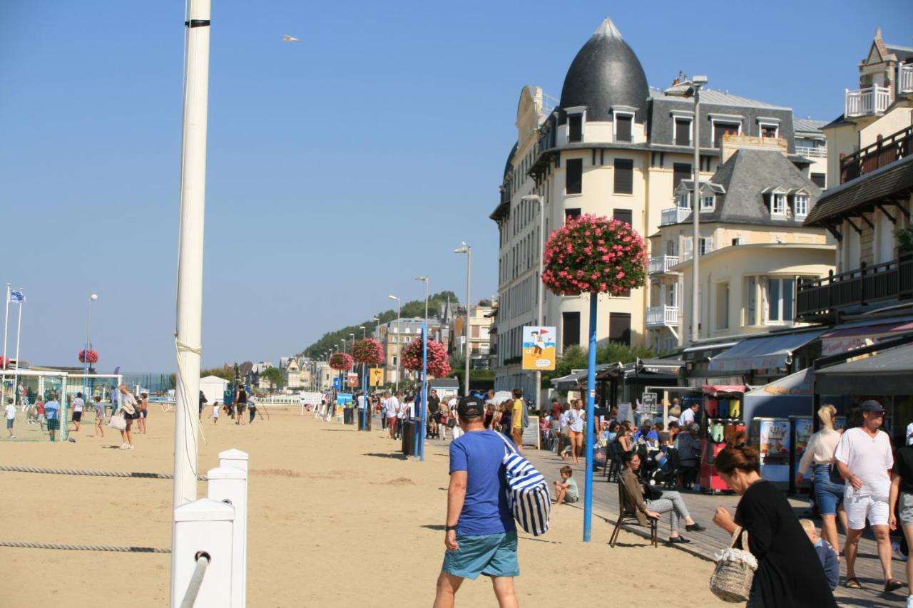Studio En Plein Coeur De Trouville Buitenkant foto